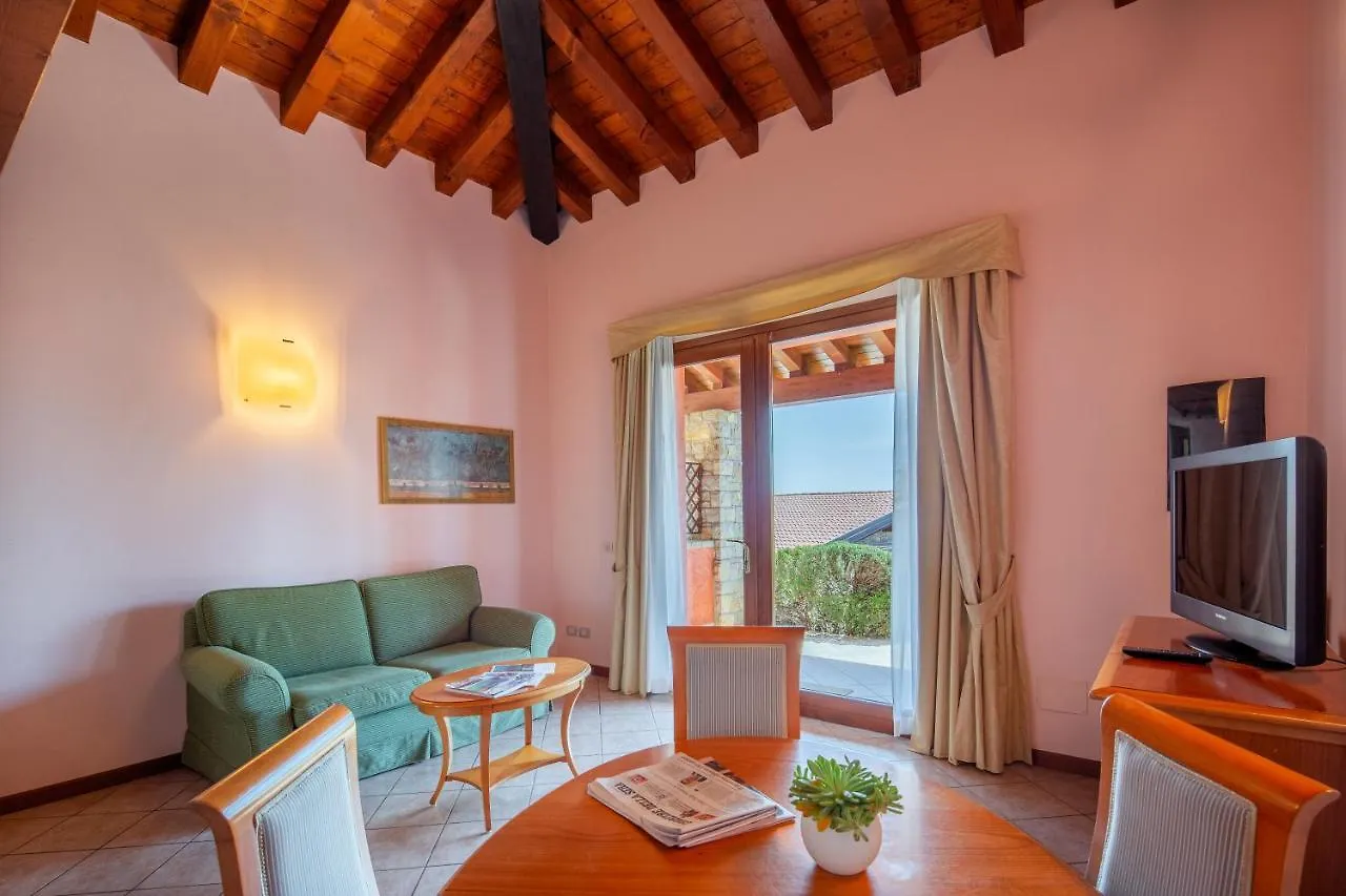 **** Aparthotel Domina Borgo degli Ulivi - Garda Lake Gardone Riviera Italia