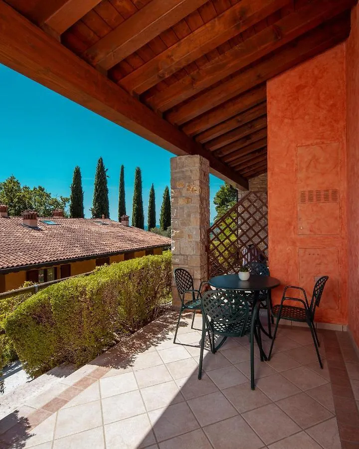 Domina Borgo Degli Ulivi - Garda Lake Gardone Riviera 4*,  Italië