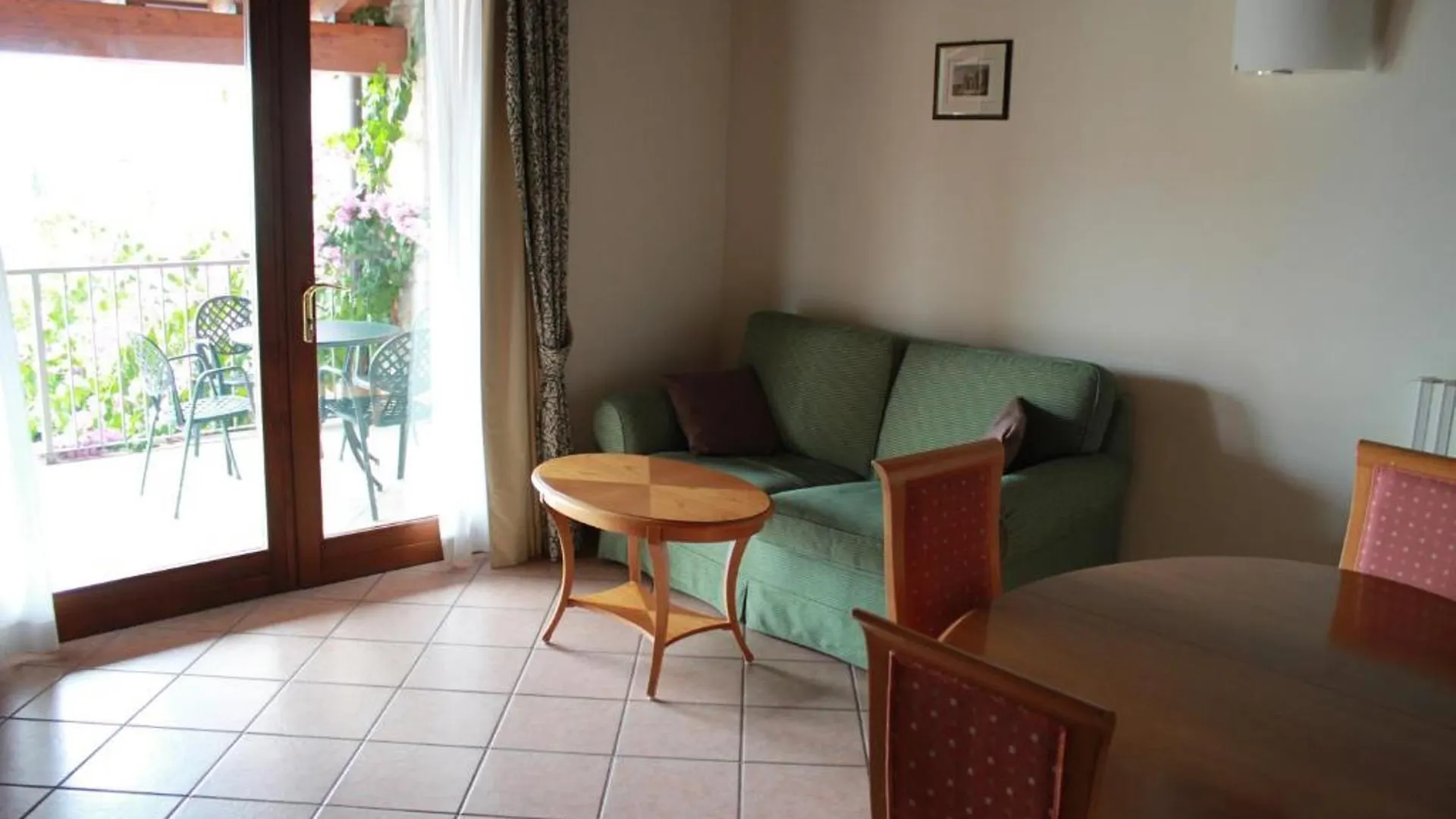 Domina Borgo Degli Ulivi - Garda Lake Gardone Riviera Aparthotel