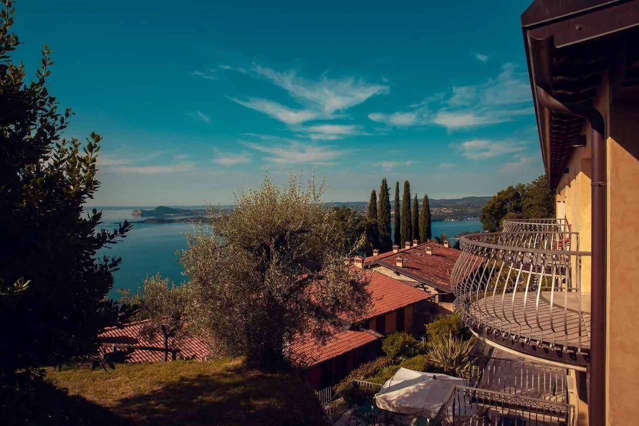 **** Appart hôtel Domina Borgo Degli Ulivi - Garda Lake Gardone Riviera Italie