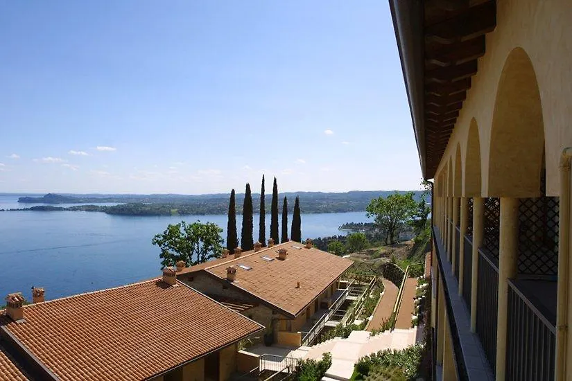 Domina Borgo Degli Ulivi - Garda Lake Gardone Riviera 4*,