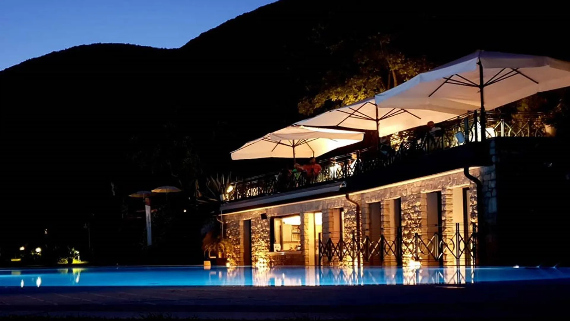 Appart hôtel Domina Borgo Degli Ulivi - Garda Lake Gardone Riviera