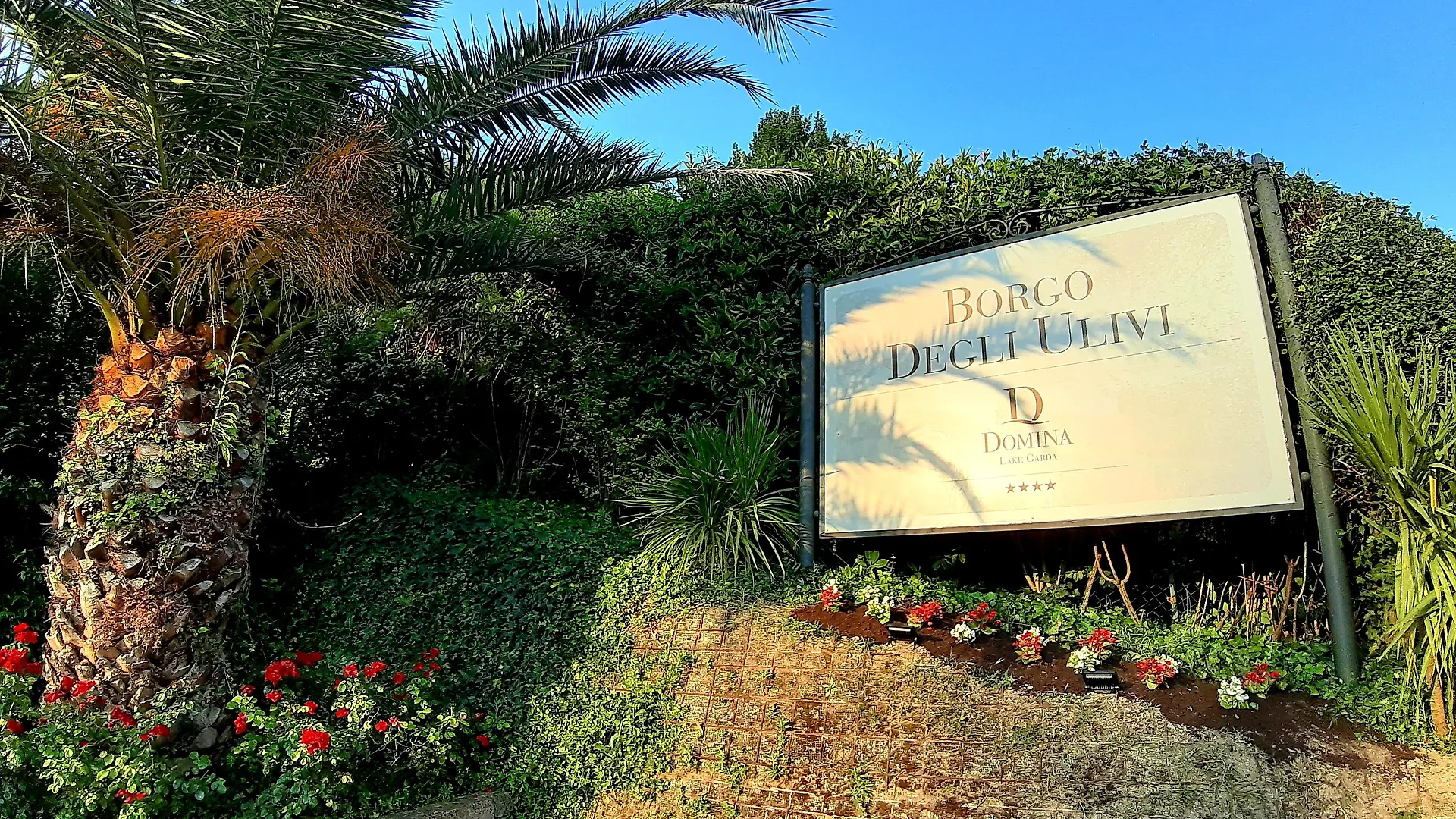 Domina Borgo Degli Ulivi - Garda Lake Gardone Riviera Apart Otel
